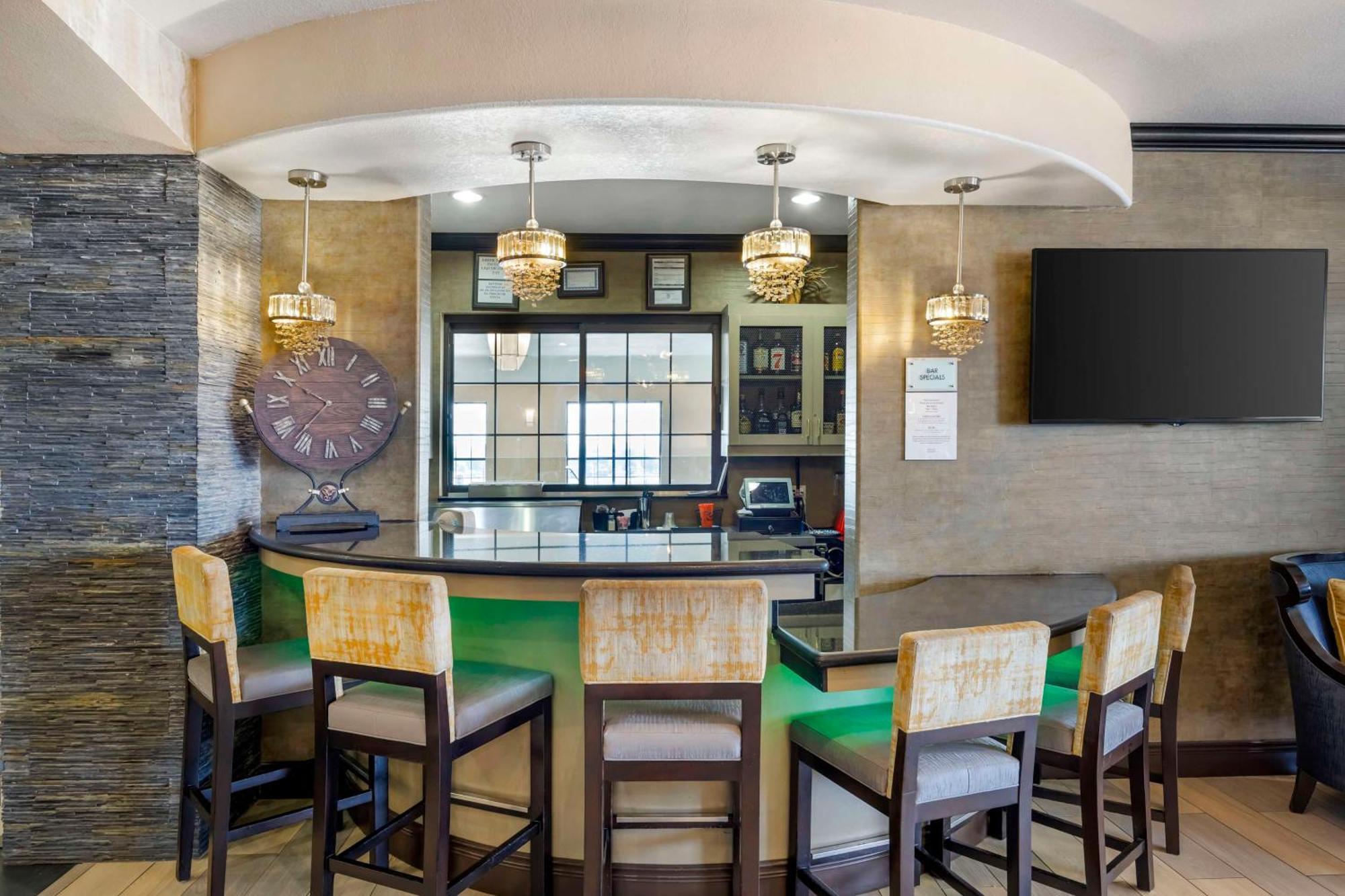 Best Western Plus Emerald Inn & Suites Garden City Exterior foto